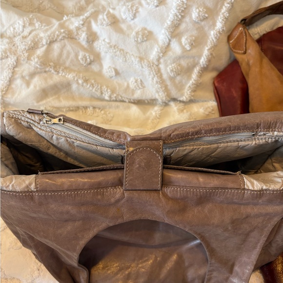 M0851 Brown Leather Tote Bag - Picture 11 of 13